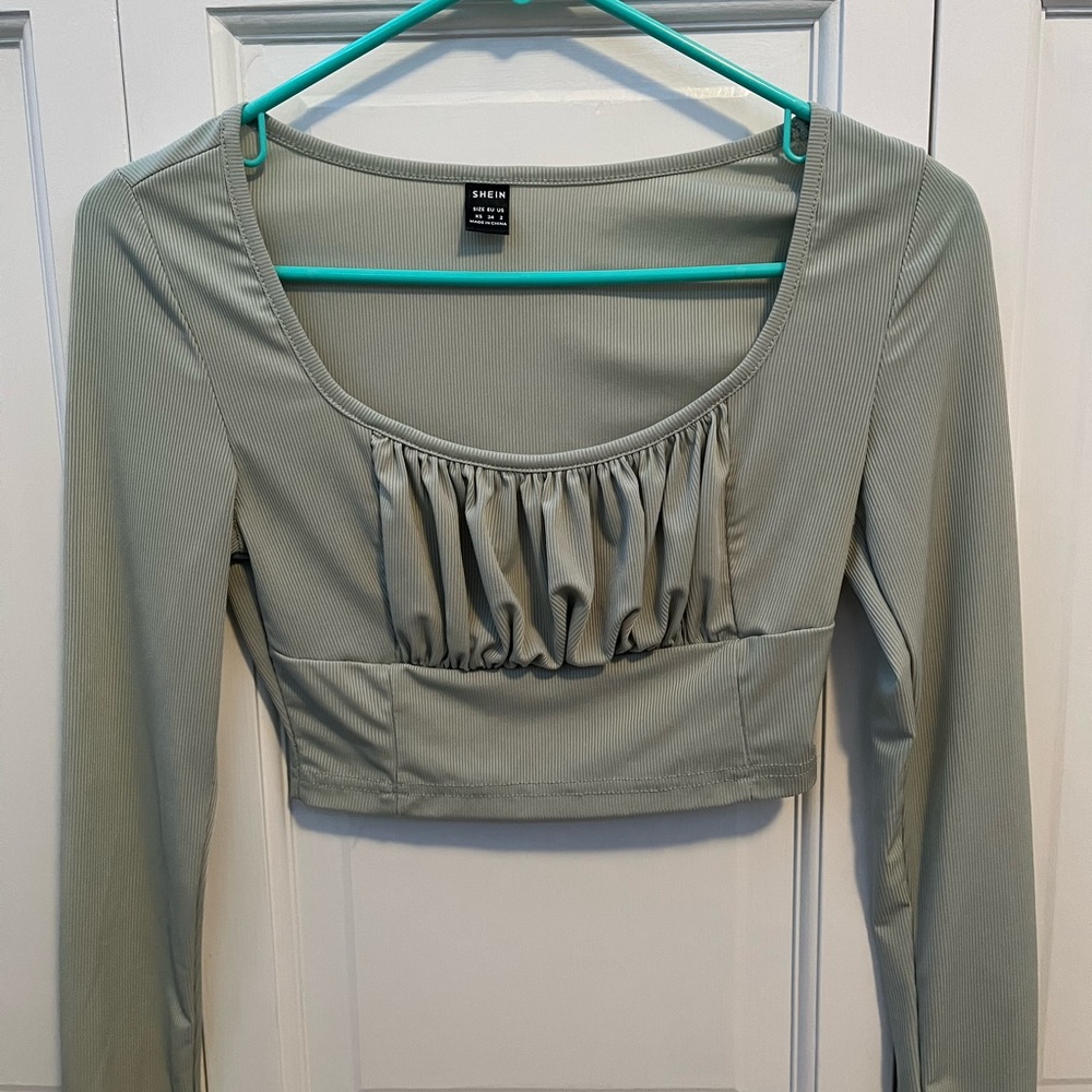 Green Long Sleeve Top